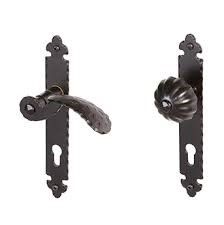 Kljuka kovana kljuka/gumb, 92 črna, desna

