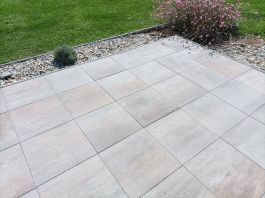PLOŠČA GLADKA MIX NATURA 50x50x5 Kograd