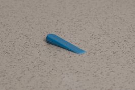 ZAGOZDICE PVC 0-10 MM ZA PLOŠČICE (200 kom) 