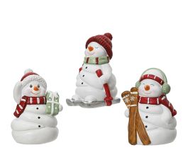 Figura božična snežak s smučko/darilce 12,8 cm, Kaem.