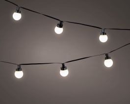 Lučka parti 50 led toplo bela 7,35 m, IP44, Kaem.