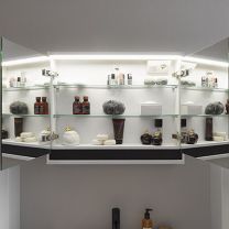 TOALETNA OMARICA Z LED SVETILKO, STIKALOM, VTIČNICA PANDORA TOP 75 WH - LED, SW,S KOLPA