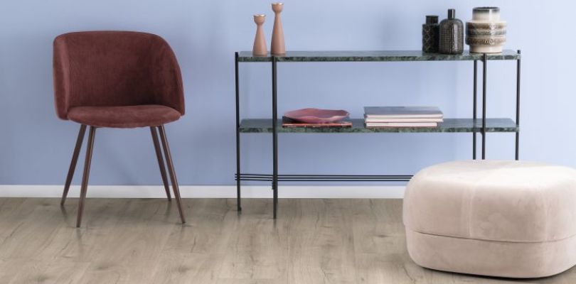 Laminati so na voljo v številnih različnih vzorcih, med tistimi najbolj priljubljenimi pa je zagotovo vzorec hrasta.